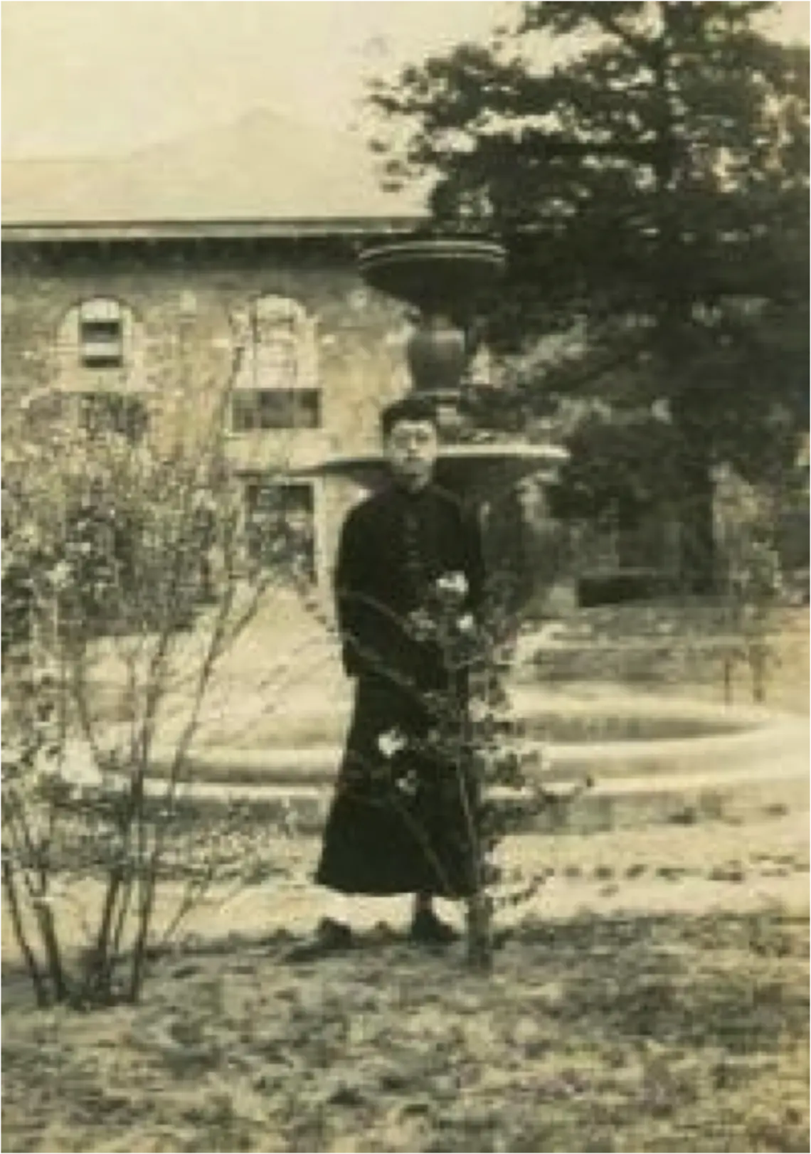 campus_1929.png Tung Ching Chow *33 on the Tsinghua campus, circa 1929