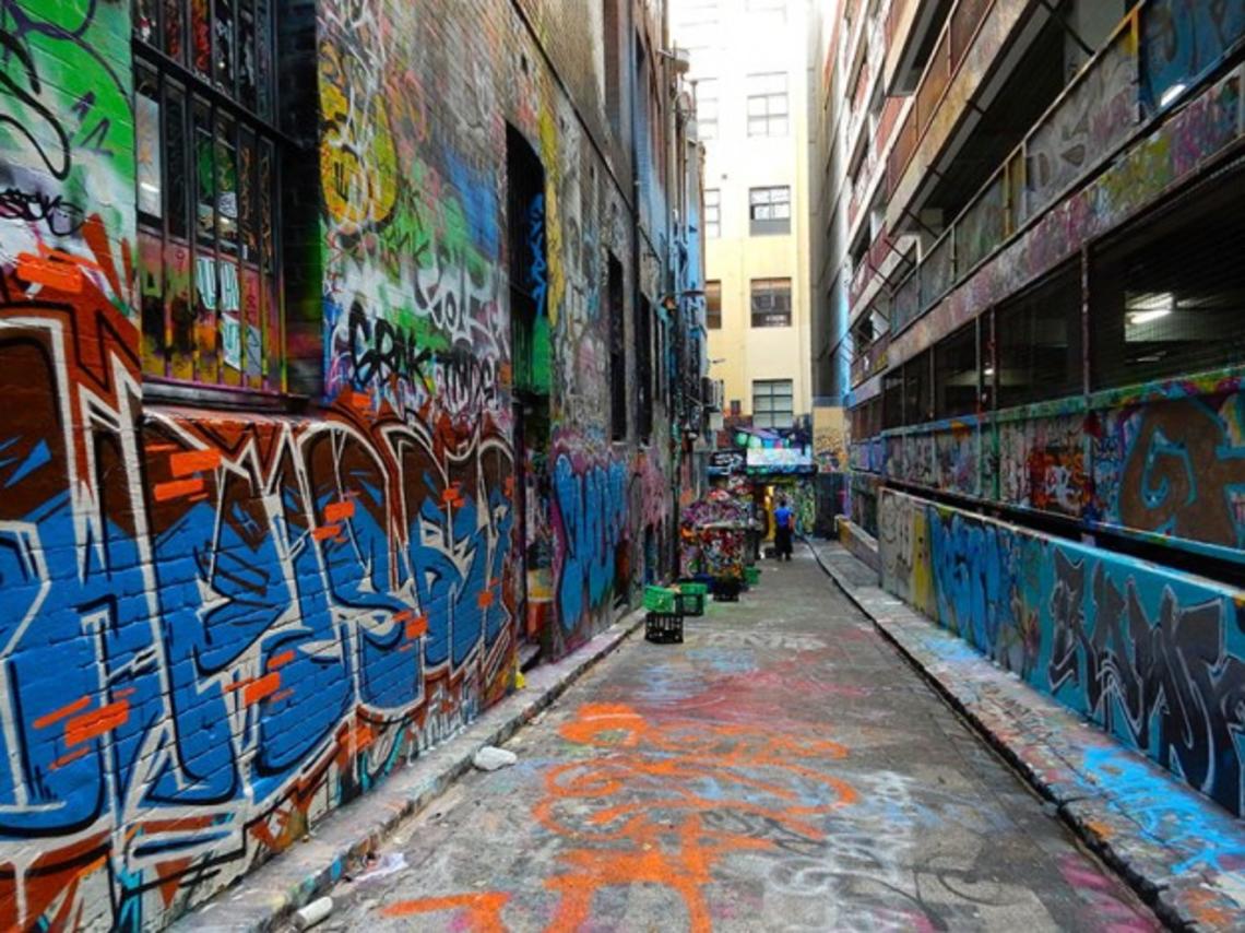 Hosier Lane is a popular locale in Melbourneâs street-art scene. (Courtesy Maggie Zhang â16)