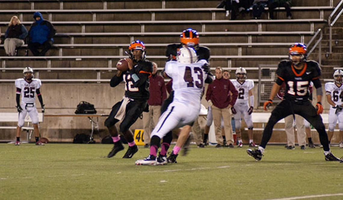 sprint-football-2012.jpg sprint-football-2012.jpg