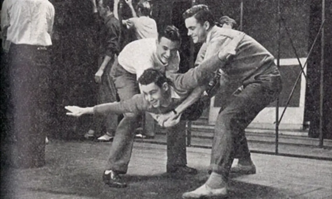 triangle-1935.jpg
