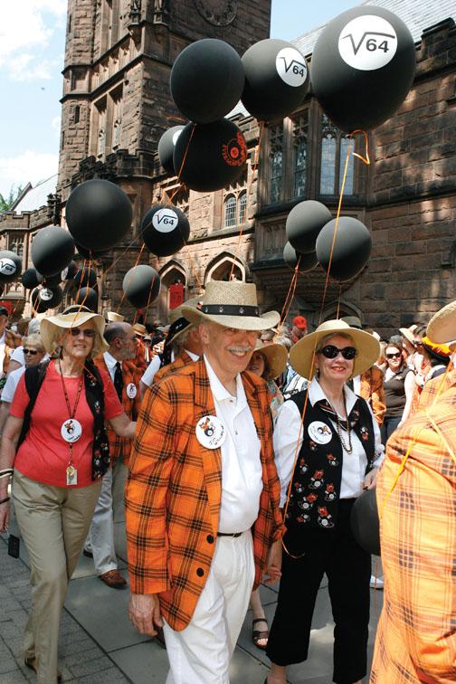 Jim Williamson ’64 and wife Judy celebrate “1964 evermore” with eight-ball balloons.