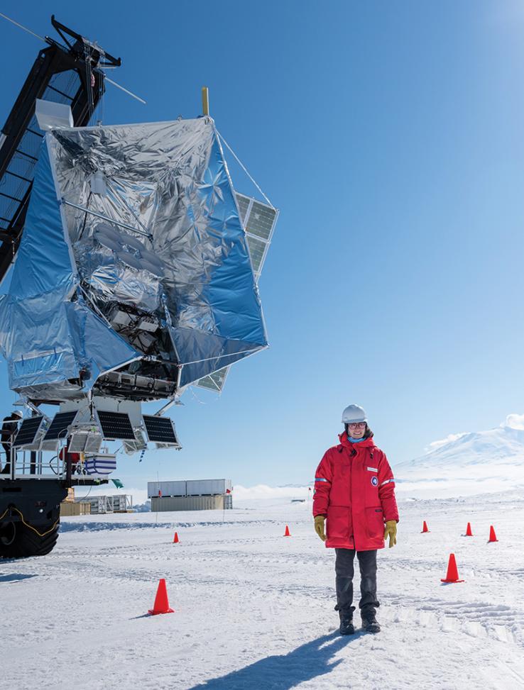 Susan Redmond with the Spider-II balloon from Antarctica