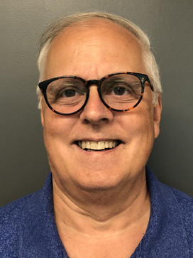 Selfie headshot photo of Bob Hay ’81