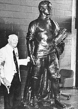 pink-baker.jpg Pink ’22 and Earl 1879 at Jadwin: Second coming