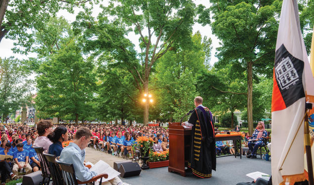 President Eisgruber addresses the incoming freshman Class of 2028.