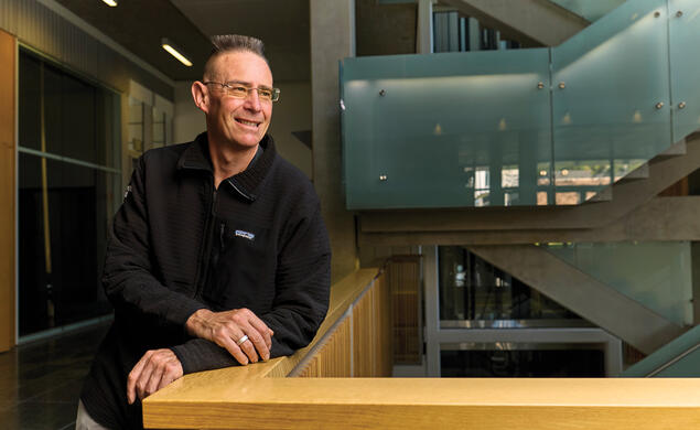 portrait of Rob Knight 