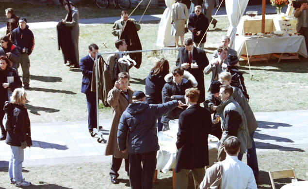 MOVIES_Russell Crowe Finger Salute.jpg On the set of "A Beautiful Mind," actor Russell Crowe looks directly at the camera and holds up his middle finger.