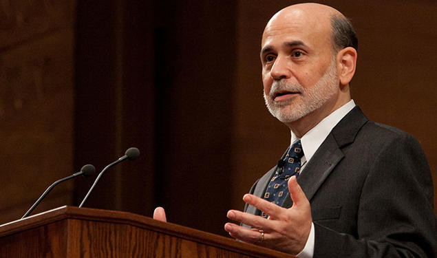 Ben Bernanke speaks at a podium.