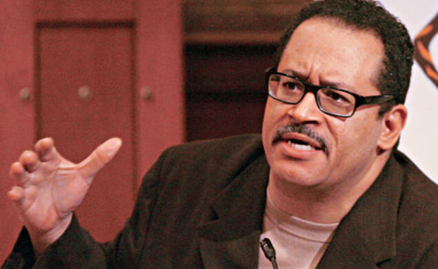 Georgetown University professor Michael Eric Dyson *93 opened the alumni conference. 