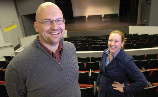 Rob Melrose ’92 directs wife Paige Rogers ’89 in “Bone to Pick,” a new play produced by their company, Cutting Ball Theater, in San Francisco.