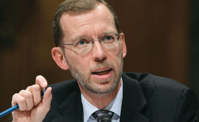 Doug Elmendorf ’83, testifying before the Senate Budget Committee in January.
