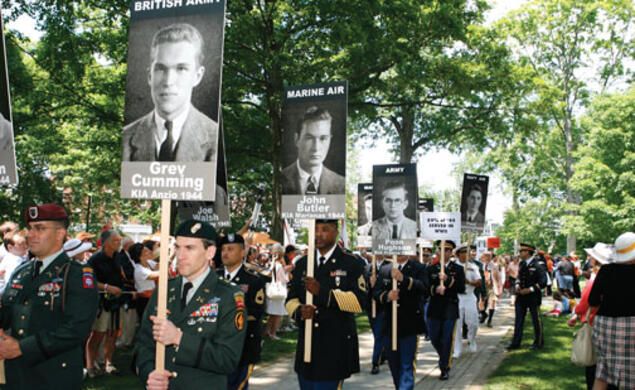 LIVE.R44-BEV417_Marching.jpg The Class of 1944 honors members who were killed in World War II.