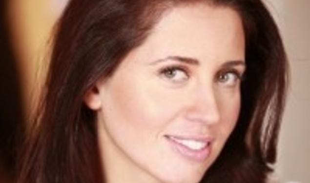 Lili Anolik â00