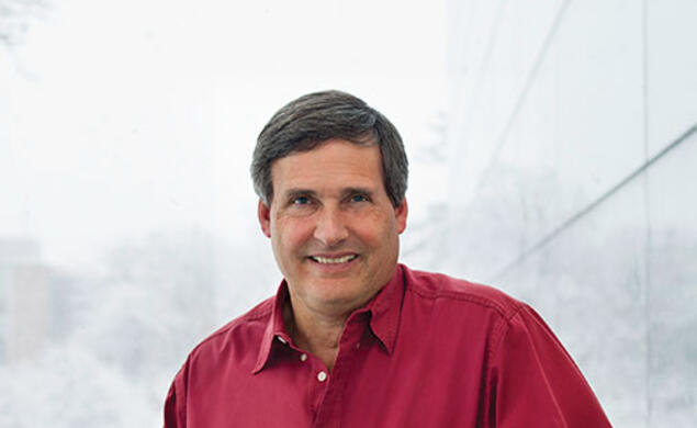 Warren Powell ’77, a professor of operations research and financial engineering, has developed a model to determine when to use renewable energy and batteries, alone or in combination.