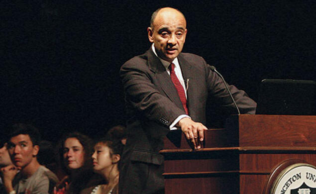 “Honor already matters in your lives,” Professor Kwame Anthony Appiah tells freshmen.
