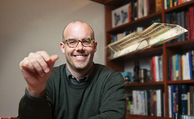Michael Norton *02 offers practical ways for people to improve their lives.