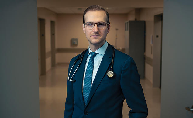 Eric Silberman ’13, an oncologist in New York, photographed at Mount Sinai Hospital.