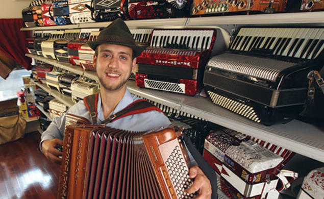 Liberty Bellows, an accordion store in downtown Philadelphia, is the brainchild of Mike Bulboff ’02.