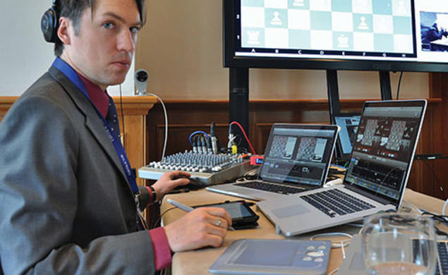 Macauley Peterson ’01 helped launch chess24.com, which has live-streaming of professional matches, video lessons, and interactive online chess play.