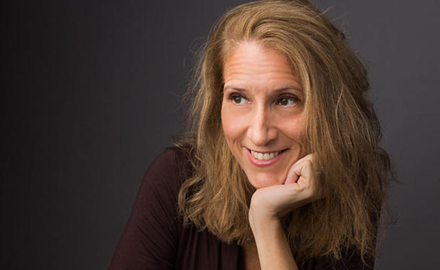 Amherst College psychology professor Catherine Sanderson *97