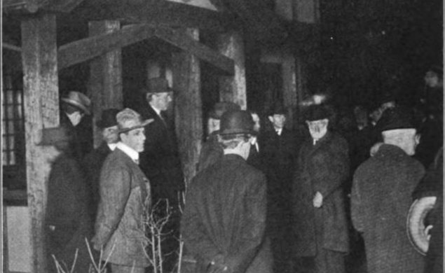 President Wilson receiving Loving Cup from citizens of Princeton.