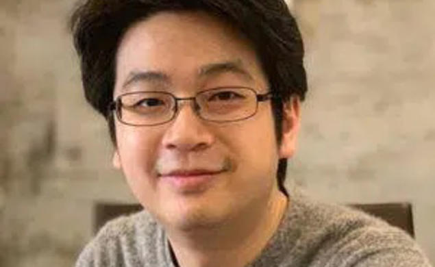 Headshot photo of Hanlin Tang ’08