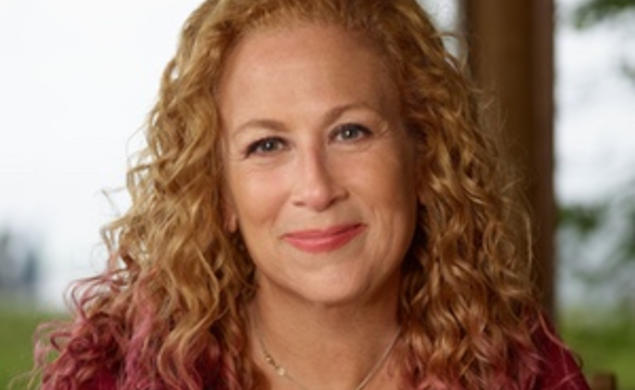 This is a headshot photo of Jodi Picoult.