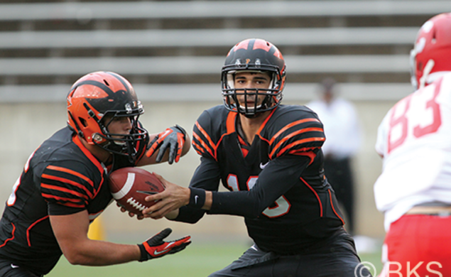 Chad Kanoff ’17, center, in action during his freshman season.