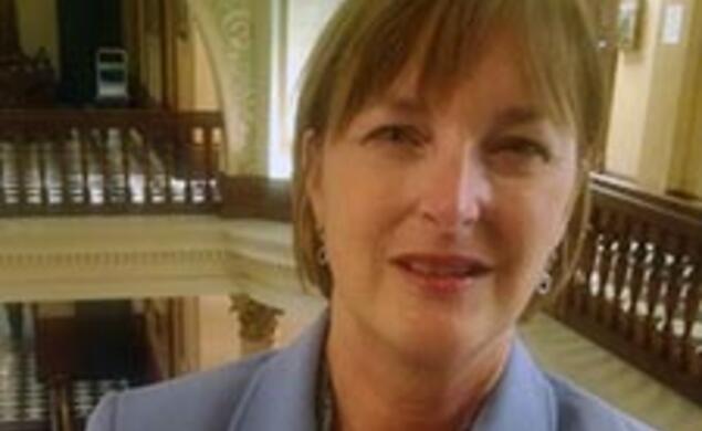 Mary Throne â82 (Louis Jacobson â92)