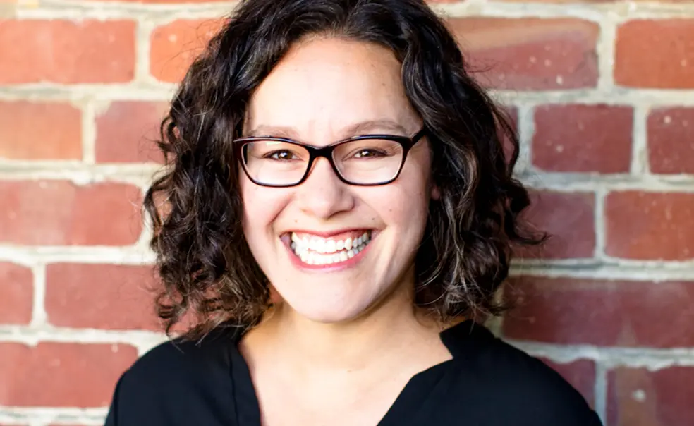 Maggie Hoffman ’04