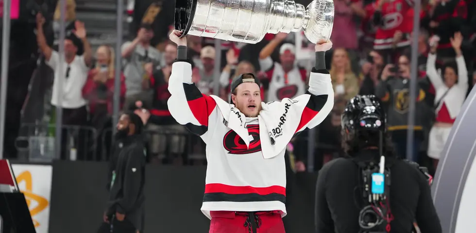 Eric Robinson ’18 Caps Hockey Journey With Stanley Cup Title Eric Robinson ’18 Caps Hockey Journey With Stanley Cup Title