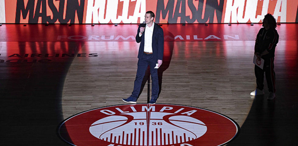 Mason Rocca ’00 Honored for Pro Basketball Career in Italy 