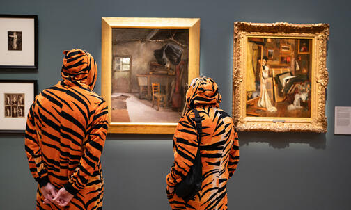 Huge Crowds Descend for a Night at the New Art Museum