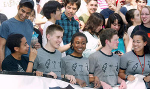 Tradition revived: Class of '15 poses for freshman photo