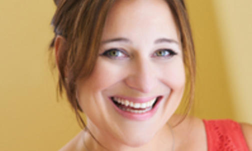 Weiner '91 sets novel in the entertainment world
