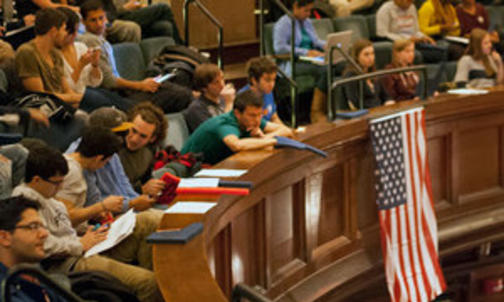 Foam fingers, polite partisanship as students watch presidential debate