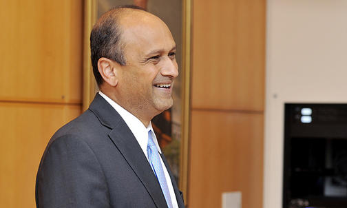 In Short: Dean of the Faculty Sanjeev R. Kulkarni Steps Down
