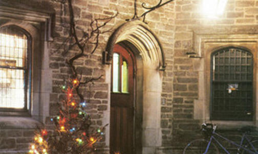 #ThrowbackThursday: Holiday Spirit, Student-Style
