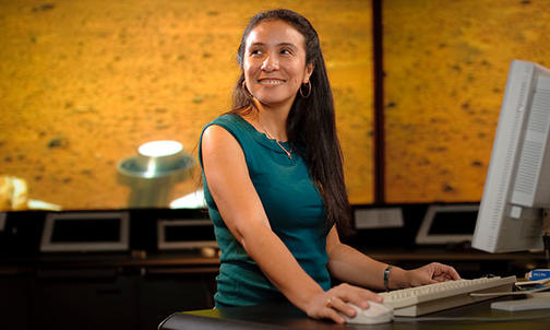 Jessica Marquez ’99 Supports NASA Missions, Keeping the ‘User’ in Mind