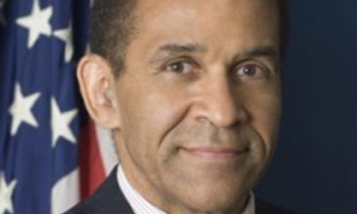 Names in the News: Hart ’69 *71 To Lead NTSB, Jarecki ’85 Series Leads to Durst Arrest, and More