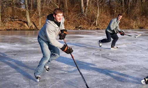 Slide Show: Skating on Lake Carnegie