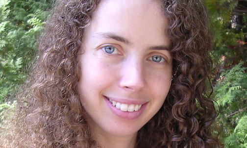 In Latest Novel, Sarah Beth Durst ’96 Crafts a Haunting and Poignant Story of Grief and Sisterhood