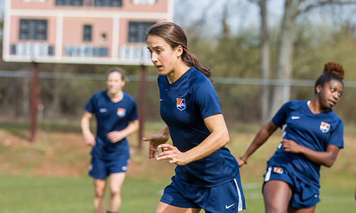 Pro Soccer Forward Jen Hoy ’13 Returns to New Jersey 