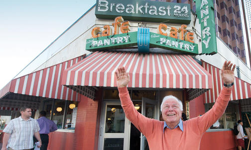 Lives: Richard Riordan ’52 