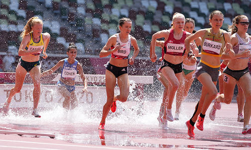 Lizzie Bird ’17 Sets British Steeplechase Record in Olympic Final