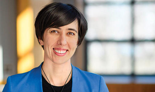 Q&A: Alisha Holland ’07 on Looking the Other Way 