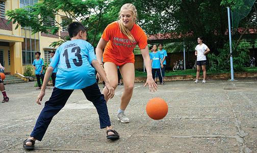 Service Abroad: Learning by Leading 