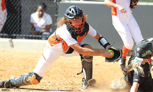 Softball: Tigers Top Harvard for First Title Since 2008