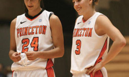 Bond of longtime teammates gives women’s basketball a bounce 