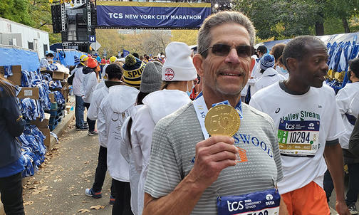 Larry Trachtenberg ’76 Bookends 50 Years of the New York City Marathon